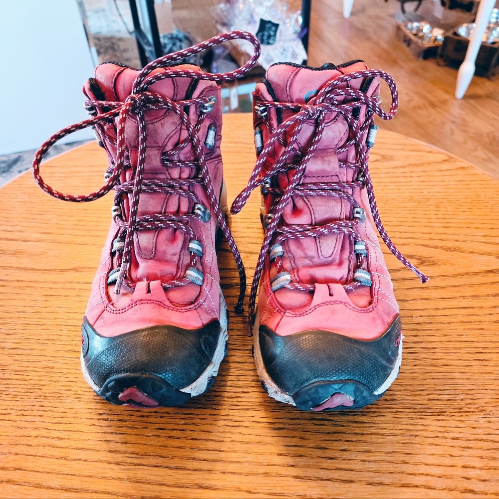 Oboz Pink Athletic Hiking Boots